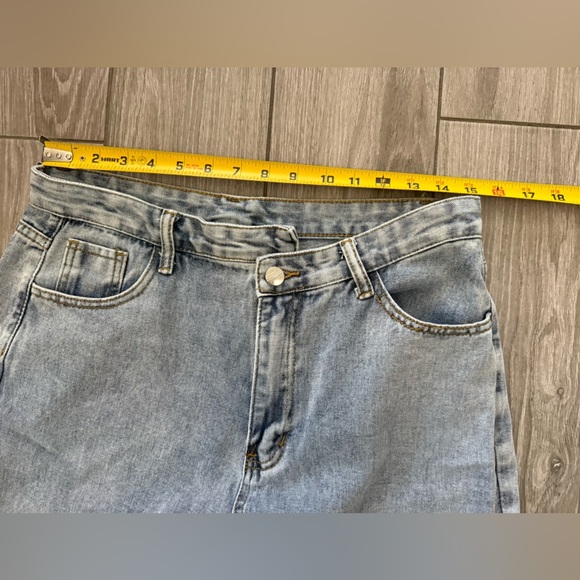 Shein|Light Blue Denim Jeans in straight leg with side slit•••High rise Large - Picture 10 of 12